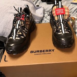 Burberry Sneakers